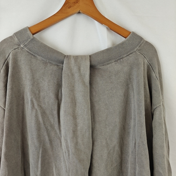 Barefoot Dreams Sunbleached Drape-Back Tunic Sweatshirt Grey Size Medium Women's - Picture 8 of 10